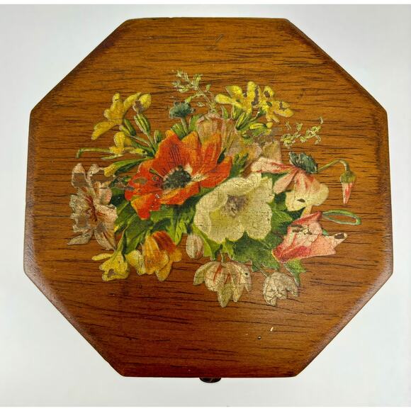 Vintage Lidded Wood Deco Box with Floral Pirate Ship Appliques Brass Closure - Picture 2 of 12